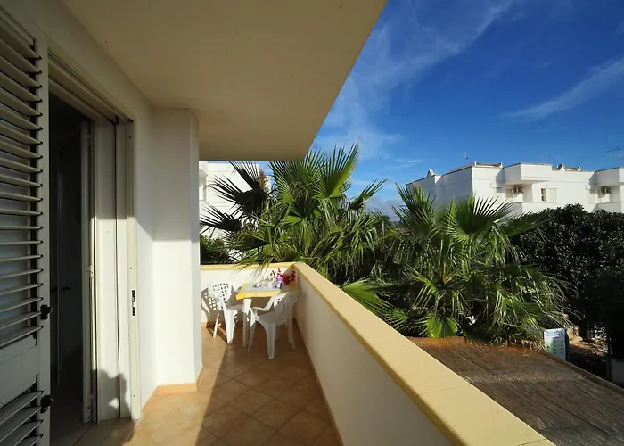 Ugento Afr0dite טורה מוצה