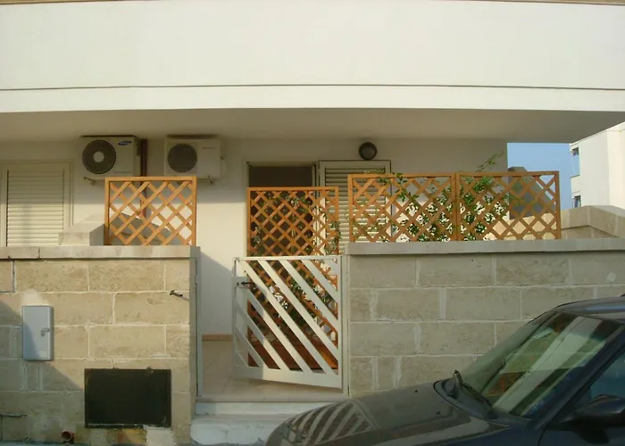 Ugento Afr0dite דירה