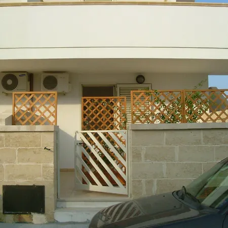Ugento Afr0dite Apartment